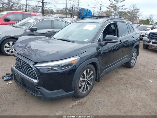 2022 Toyota Corolla Cross Xle მანქანა იყიდება აუქციონზე, vin: 7MUDAABG5NV037876, აუქციონის ნომერი: 44847929