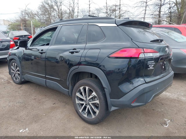 2022 Toyota Corolla Cross Xle მანქანა იყიდება აუქციონზე, vin: 7MUDAABG5NV037876, აუქციონის ნომერი: 44847929