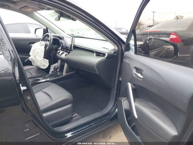 2022 Toyota Corolla Cross Xle მანქანა იყიდება აუქციონზე, vin: 7MUDAABG5NV037876, აუქციონის ნომერი: 44847929
