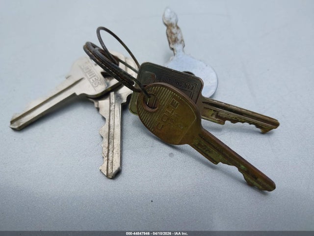 Продажа на аукционе авто 1985 Chevrolet C20, vin: 1GCGC24M0FS182441, номер лота: 44847946