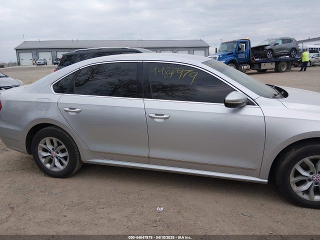 Aukcja sprzedaży 2016 Volkswagen Passat 1.8t S, vin: 1VWAT7A37GC019986, numer aukcji: 44847979