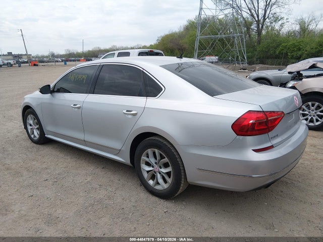 Aukcja sprzedaży 2016 Volkswagen Passat 1.8t S, vin: 1VWAT7A37GC019986, numer aukcji: 44847979