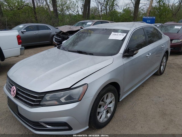 Aukcja sprzedaży 2016 Volkswagen Passat 1.8t S, vin: 1VWAT7A37GC019986, numer aukcji: 44847979