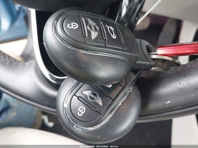 Продаж на аукціоні авто 2017 Mini Clubman Cooper, vin: WMWLN5C59H2E32976, номер лоту: 44848009