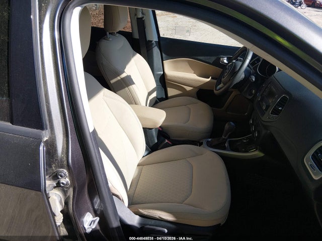 2018 JEEP COMPASS 3C4NJDAB7JT359635 Photo 4