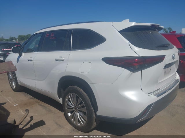 2023 Toyota Highlander Platinum მანქანა იყიდება აუქციონზე, vin: 5TDKDRAH4PS032611, აუქციონის ნომერი: 44848053