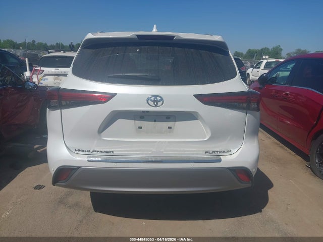 2023 Toyota Highlander Platinum მანქანა იყიდება აუქციონზე, vin: 5TDKDRAH4PS032611, აუქციონის ნომერი: 44848053