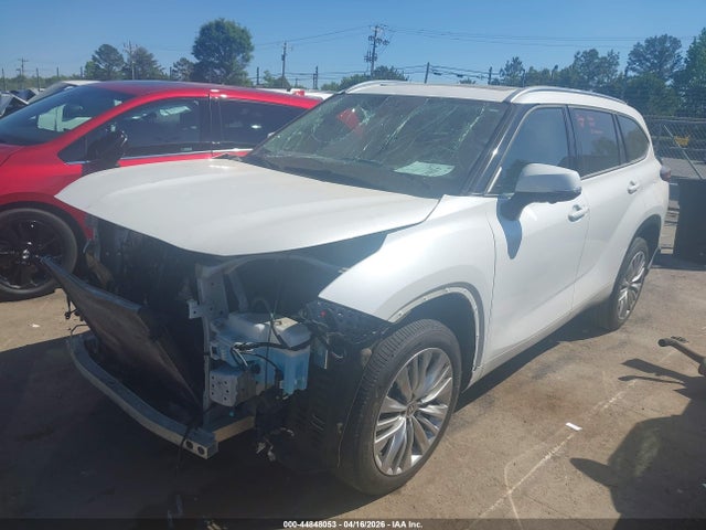 2023 Toyota Highlander Platinum მანქანა იყიდება აუქციონზე, vin: 5TDKDRAH4PS032611, აუქციონის ნომერი: 44848053