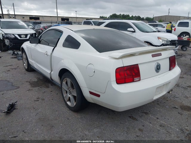 2006 Ford Mustang V6 მანქანა იყიდება აუქციონზე, vin: 1ZVFT80N365152486, აუქციონის ნომერი: 44848076