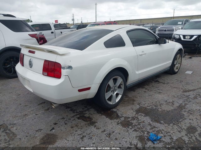 2006 Ford Mustang V6 მანქანა იყიდება აუქციონზე, vin: 1ZVFT80N365152486, აუქციონის ნომერი: 44848076
