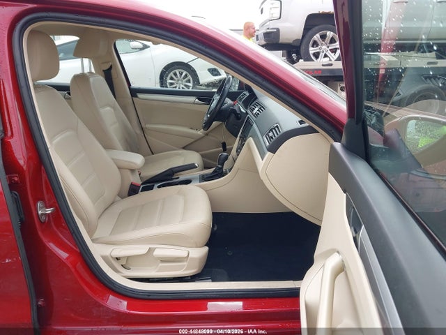 44848099 :رقم المزاد ، 1VWLA7A33KC007762 vin ، 2019 Volkswagen Passat 2.0t Wolfsburg Edition مزاد بيع