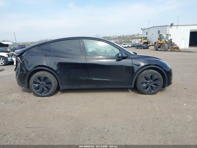 Продажа на аукционе авто 2025 Tesla Model Y Long Range Dual Motor All-wheel Drive, vin: 7SAYGDEE6SA360372, номер лота: 44848150