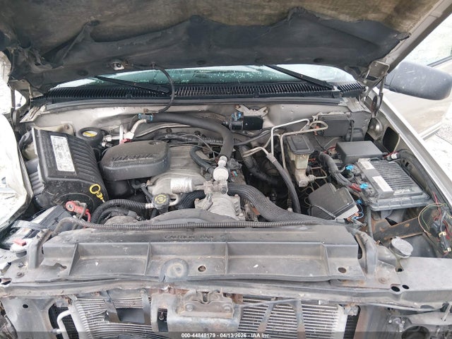 Продажа на аукционе авто 1999 Chevrolet Suburban 2500, vin: 3GNGK26J3XG116441, номер лота: 44848179