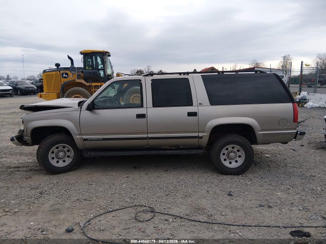 Продажа на аукционе авто 1999 Chevrolet Suburban 2500, vin: 3GNGK26J3XG116441, номер лота: 44848179