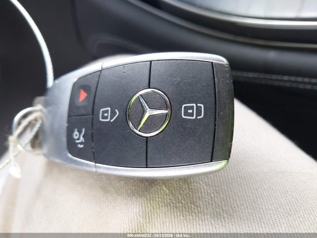 44848232 :رقم المزاد ، W1N0G8DB3MV281461 vin ، 2021 Mercedes-benz Glc 300 Suv مزاد بيع