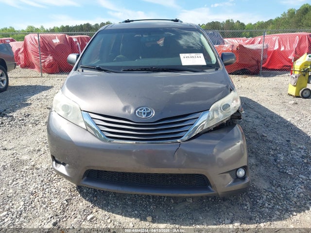 Продаж на аукціоні авто 2017 Toyota Sienna Xle 8 Passenger, vin: 5TDYZ3DC3HS832780, номер лоту: 44848244