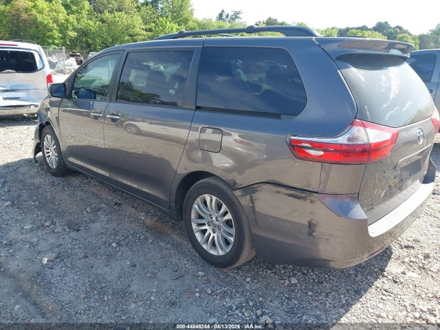 Продаж на аукціоні авто 2017 Toyota Sienna Xle 8 Passenger, vin: 5TDYZ3DC3HS832780, номер лоту: 44848244