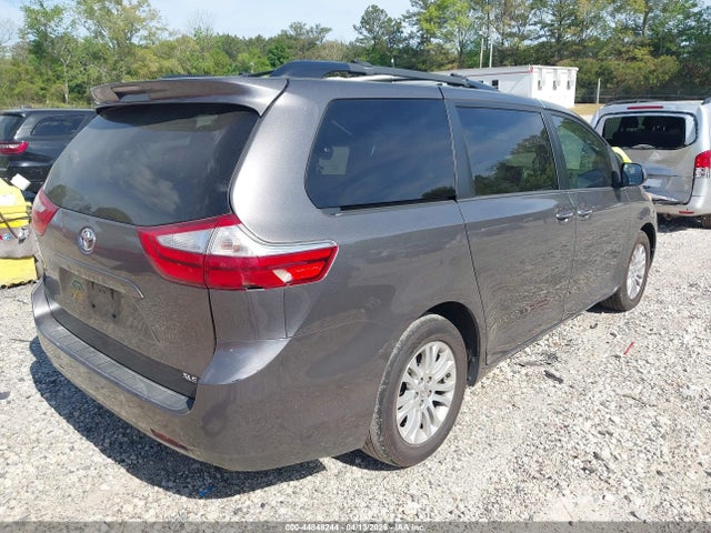 Продаж на аукціоні авто 2017 Toyota Sienna Xle 8 Passenger, vin: 5TDYZ3DC3HS832780, номер лоту: 44848244