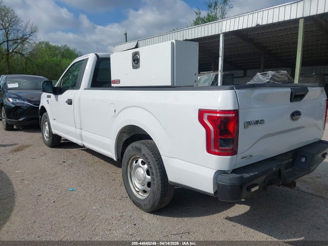 2017 FORD F-150 1FTMF1CP6HKE25804 Photo 2