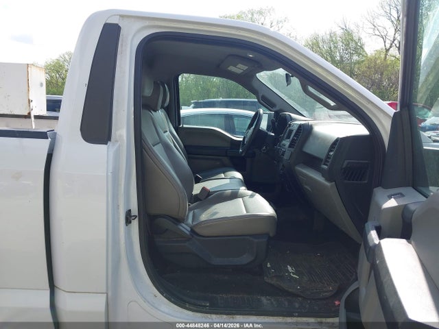 2017 FORD F-150 1FTMF1CP6HKE25804 Photo 4