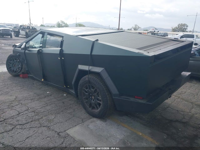 44848271 :رقم المزاد ، 7G2CEHED4RA037764 vin ، 2024 Tesla Cybertruck All-wheel Drive مزاد بيع