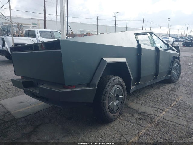 44848271 :رقم المزاد ، 7G2CEHED4RA037764 vin ، 2024 Tesla Cybertruck All-wheel Drive مزاد بيع