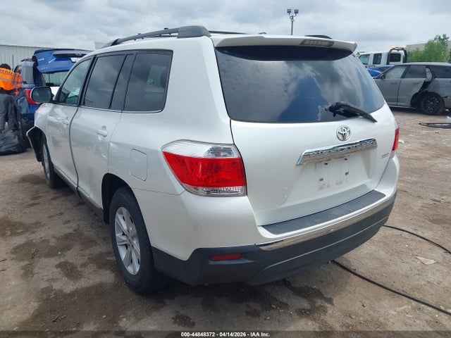 2012 Toyota Highlander Base V6 მანქანა იყიდება აუქციონზე, vin: 5TDZK3EH5CS069883, აუქციონის ნომერი: 44848372