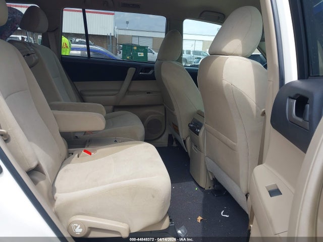 2012 Toyota Highlander Base V6 მანქანა იყიდება აუქციონზე, vin: 5TDZK3EH5CS069883, აუქციონის ნომერი: 44848372