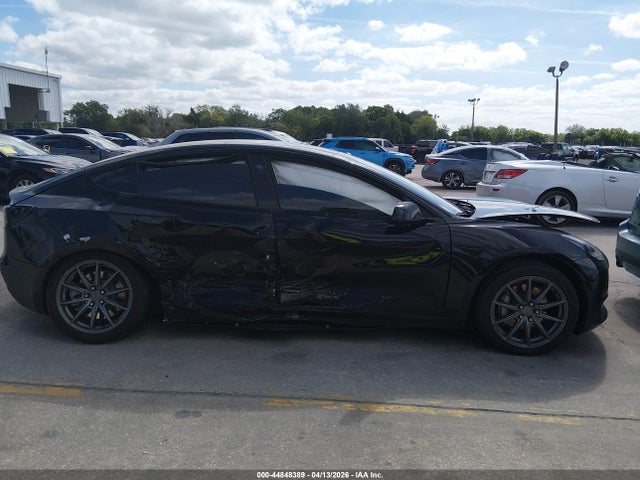 Продажа на аукционе авто 2022 Tesla Model 3 Long Range Dual Motor All-wheel Drive, vin: 5YJ3E1EB9NF185527, номер лота: 44848389