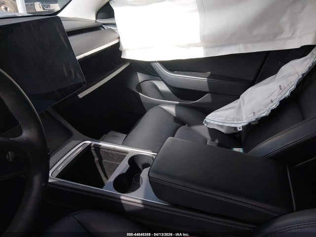 Продажа на аукционе авто 2022 Tesla Model 3 Long Range Dual Motor All-wheel Drive, vin: 5YJ3E1EB9NF185527, номер лота: 44848389