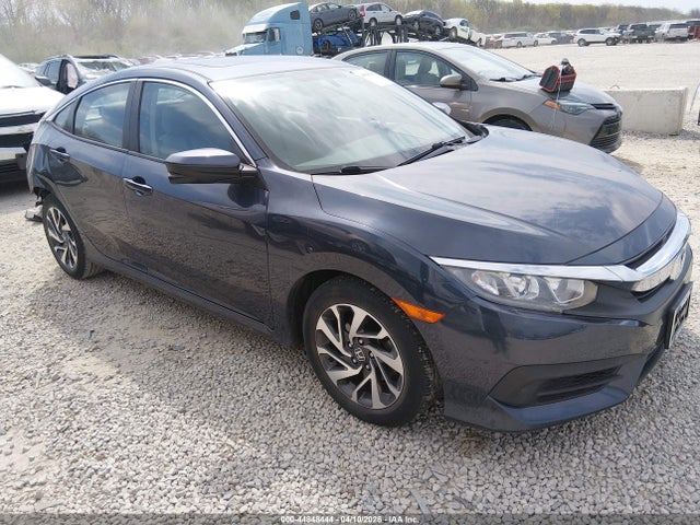 44848444 :رقم المزاد ، 19XFC2F74HE054082 vin ، 2017 Honda Civic Ex مزاد بيع