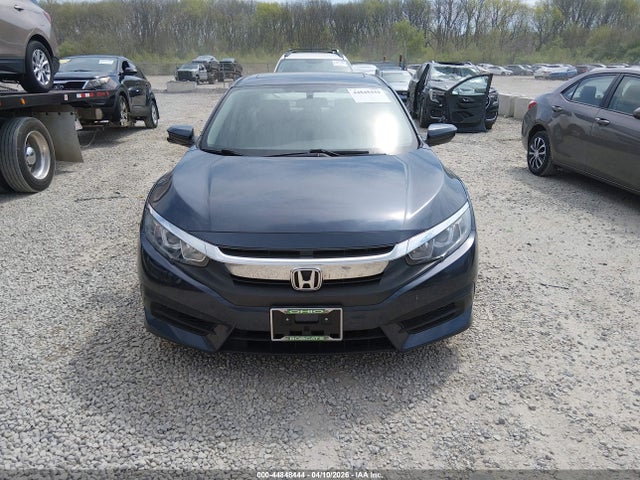 44848444 :رقم المزاد ، 19XFC2F74HE054082 vin ، 2017 Honda Civic Ex مزاد بيع