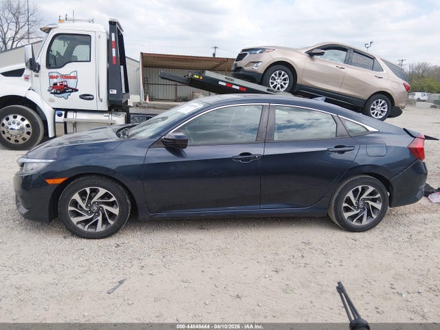 44848444 :رقم المزاد ، 19XFC2F74HE054082 vin ، 2017 Honda Civic Ex مزاد بيع