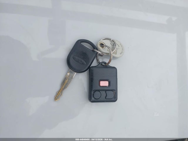 2005 Ford Escape Xls მანქანა იყიდება აუქციონზე, vin: 1FMYU02Z95KB94859, აუქციონის ნომერი: 44848485