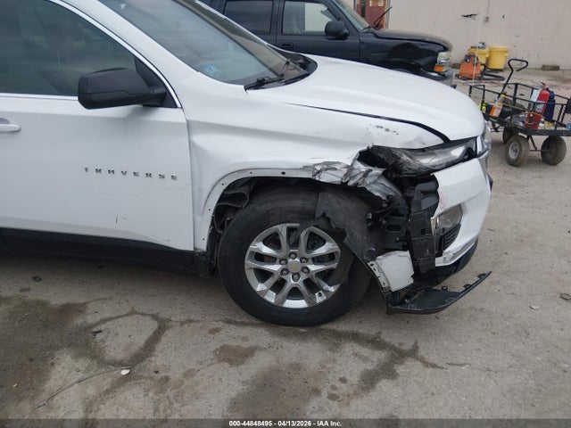 2022 Chevrolet Traverse Awd Ls მანქანა იყიდება აუქციონზე, vin: 1GNEVFKW7NJ195275, აუქციონის ნომერი: 44848495