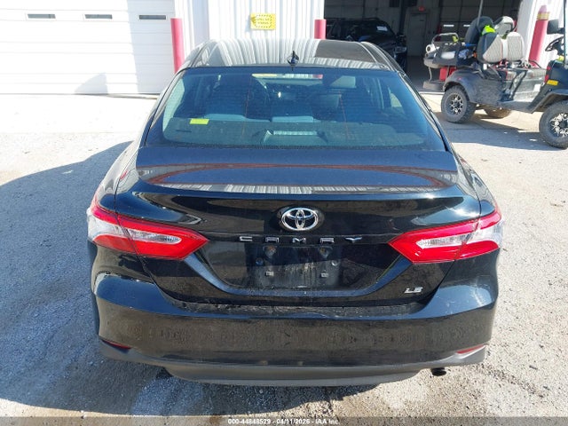 2019 Toyota Camry Le მანქანა იყიდება აუქციონზე, vin: 4T1B11HK6KU231803, აუქციონის ნომერი: 44848529