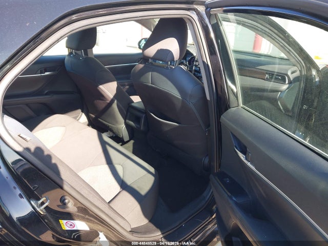 2019 Toyota Camry Le მანქანა იყიდება აუქციონზე, vin: 4T1B11HK6KU231803, აუქციონის ნომერი: 44848529