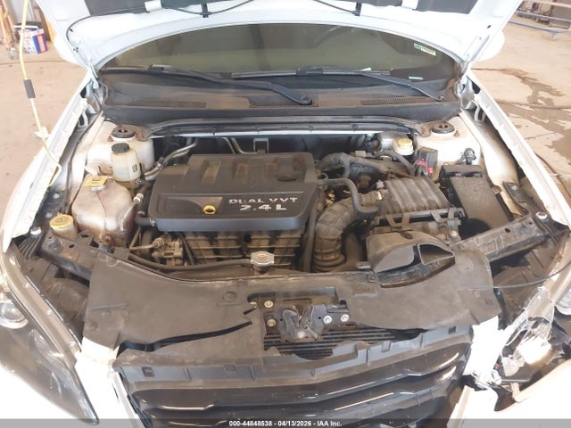 2013 Chrysler 200 Touring მანქანა იყიდება აუქციონზე, vin: 1C3CCBBB4DN586696, აუქციონის ნომერი: 44848538