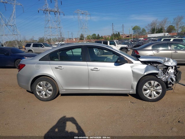 1G1PA5SGXF7212691 Chevrolet Cruze Ls Auto