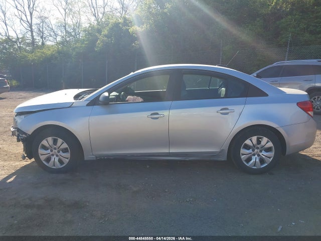 1G1PA5SGXF7212691 Chevrolet Cruze Ls Auto