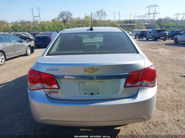 1G1PA5SGXF7212691 Chevrolet Cruze Ls Auto