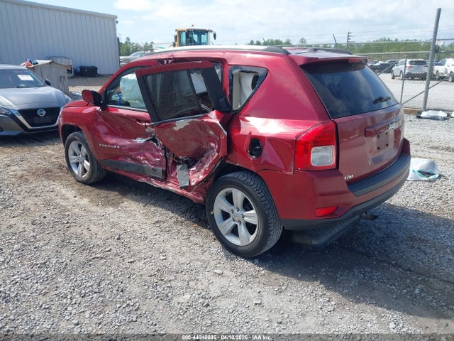 44848605 :رقم المزاد ، 1J4NT1FB1BD170675 vin ، 2011 Jeep Compass مزاد بيع
