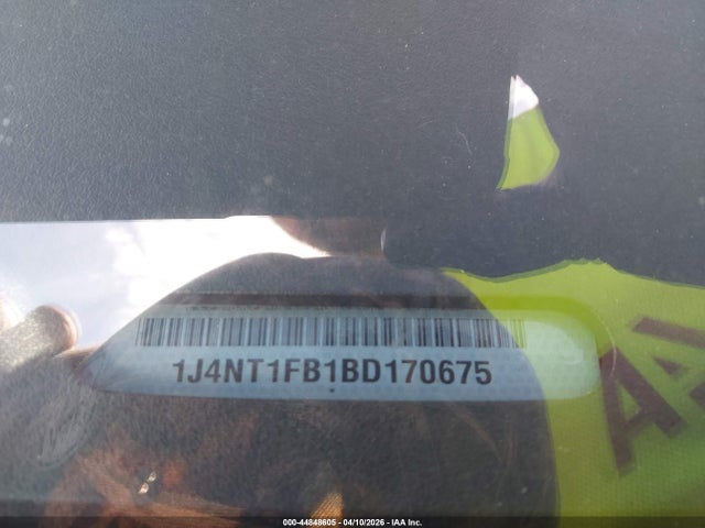 44848605 :رقم المزاد ، 1J4NT1FB1BD170675 vin ، 2011 Jeep Compass مزاد بيع