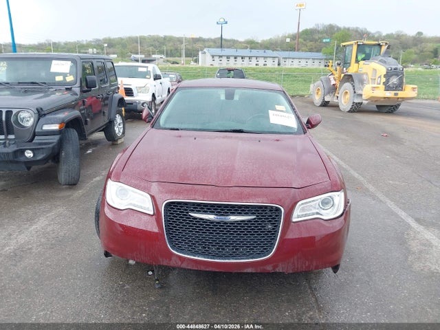 Продаж на аукціоні авто 2018 Chrysler 300 Touring, vin: 2C3CCAAG9JH332039, номер лоту: 44848627