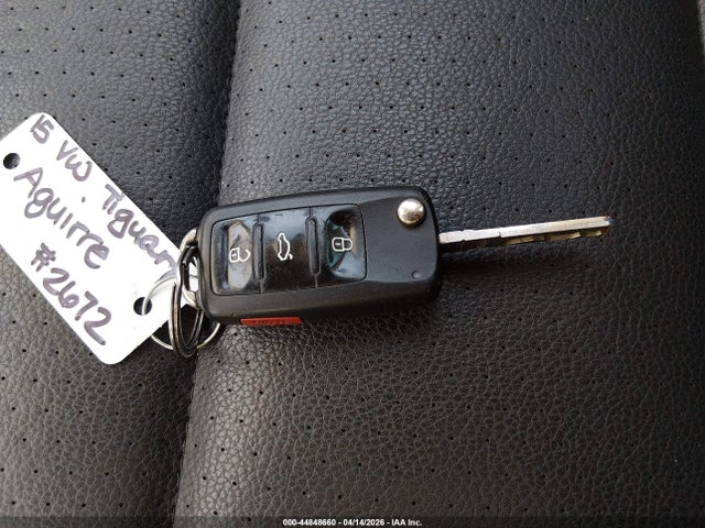 44848660 :رقم المزاد ، WVGBV7AX1FW580164 vin ، 2015 Volkswagen Tiguan Se مزاد بيع