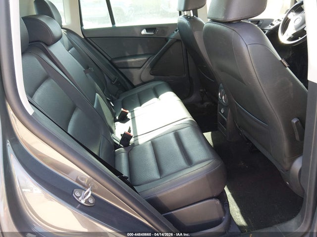 44848660 :رقم المزاد ، WVGBV7AX1FW580164 vin ، 2015 Volkswagen Tiguan Se مزاد بيع
