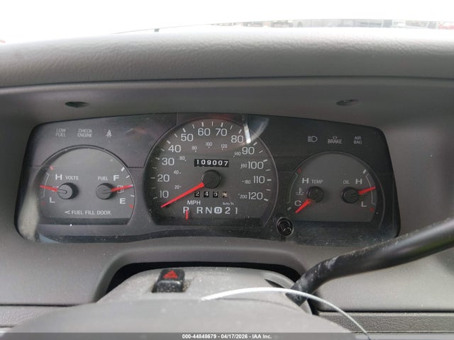 Продаж на аукціоні авто 2002 Mercury Grand Marquis Gs, vin: 2MEFM74W82X662773, номер лоту: 44848679