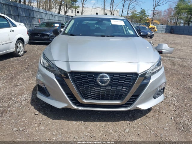 44848740 :رقم المزاد ، 1N4BL4CV2MN365910 vin ، 2021 Nissan Altima Sr Fwd مزاد بيع