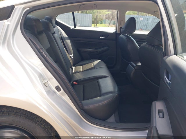44848740 :رقم المزاد ، 1N4BL4CV2MN365910 vin ، 2021 Nissan Altima Sr Fwd مزاد بيع