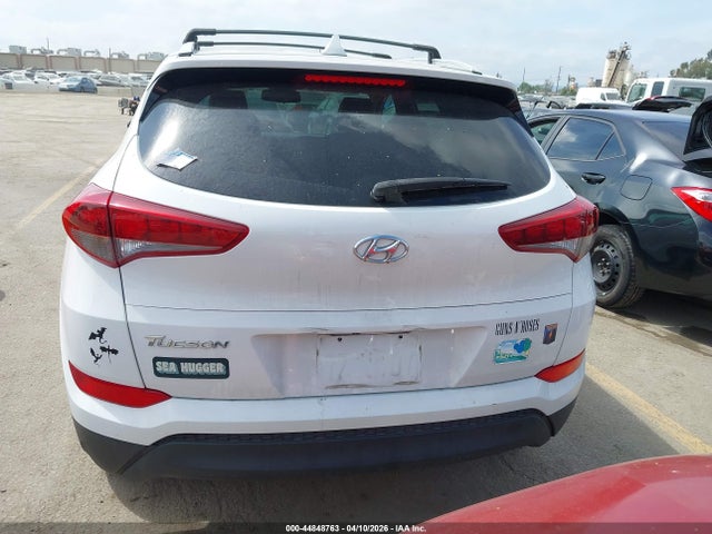 KM8J33A45HU446594 Hyundai Tucson Se Plus